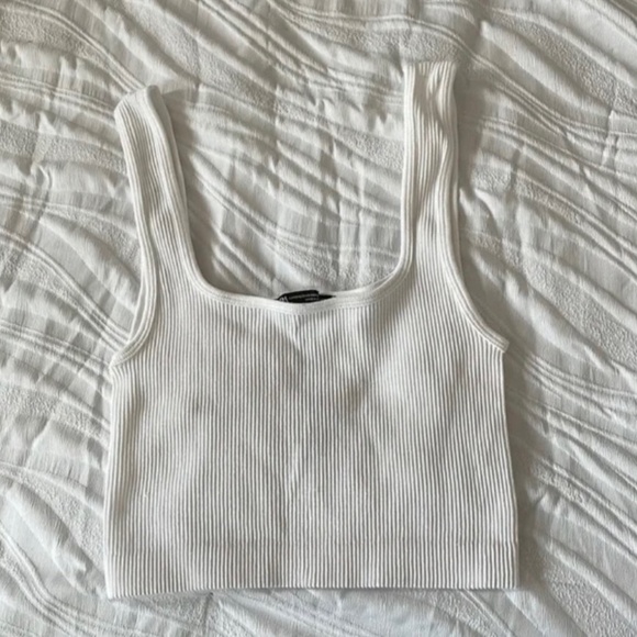 Zara Ribbed Crop Top - Picture 1 of 2